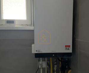 NA PREDAJ – ÚTULNÁ, ATYPICKÁ GARSÓNKA V SRDCI NITRY