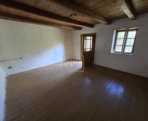 EXKLUZÍVNE - Rodinný dom - Dulovce - pozemok 1951m2