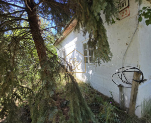 EXKLUZÍVNE - Rodinný dom - Dulovce - pozemok 1951m2