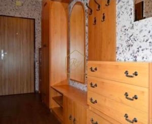 Na predaj 2-i byt s terasou okolo bytu priamo v centre Nitry