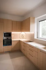 3 izbovy byt,100 m2, veľká pivnica, súkromné parkovanie