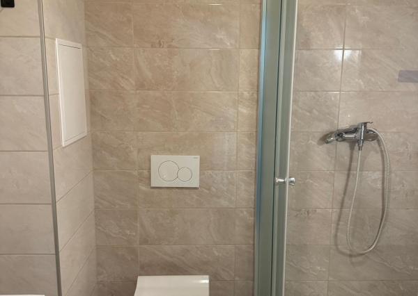 ZNÍŽENÁ CENA - 1-i byt  s balkónom a pivnicou v centre Nitry