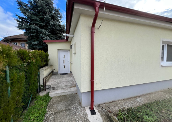 INVESTIČNÁ PRÍLEŽITOSŤ – 3-i byt s terasou a parkovaním