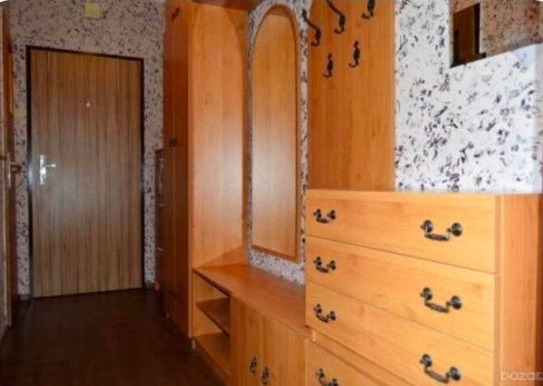 Na predaj 2-i byt s terasou okolo bytu priamo v centre Nitry