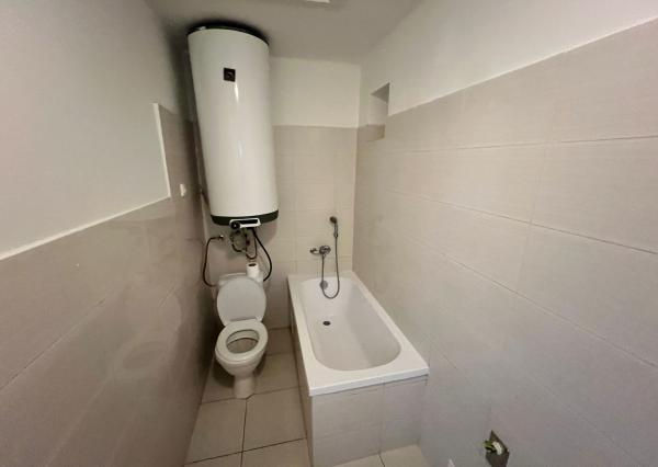 ZNÍŽENÁ CENA 2,5 I BYTU V DOME-TERASA,ZÁHRADA,PARKOVANIE