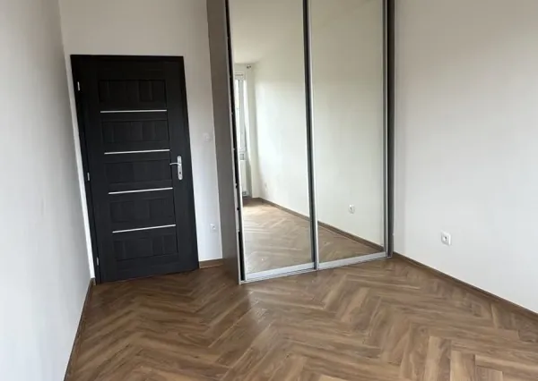 NOVOSTAVBA V SRDCI NITRY 2-IZBOVÝ BYT 55 m² + STRÁŽENÁ GARÁŽ