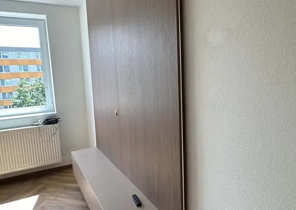 NOVOSTAVBA V SRDCI NITRY 2-IZBOVÝ BYT 55 m² + STRÁŽENÁ GARÁŽ