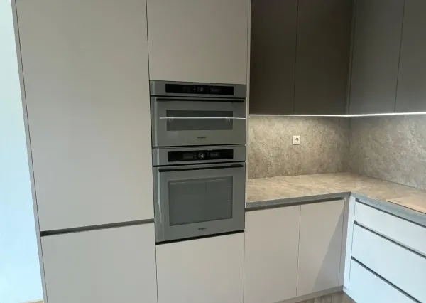 NOVOSTAVBA V SRDCI NITRY 2-IZBOVÝ BYT 55 m² + STRÁŽENÁ GARÁŽ