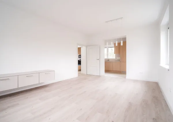 3 izbovy byt,100 m2, veľká pivnica, súkromné parkovanie