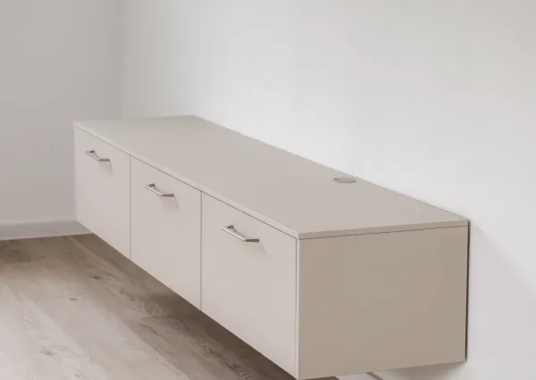 3 izbovy byt,100 m2, veľká pivnica, súkromné parkovanie