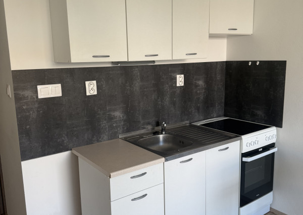 Investičný 1-i byt v centre Nitry s balkónom a pivnicou