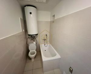 Predaj zrekonštr. 2,5 i bytu v rodinnom dome s parkovaním