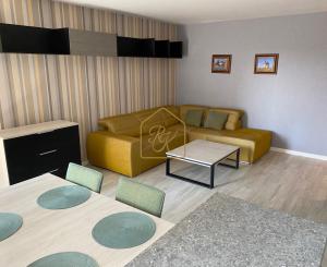 NA PRENÁJOM  ŠTÝLOVÝ 2-i BYT S  TERASOU A PARKOVACÍM MIESTOM