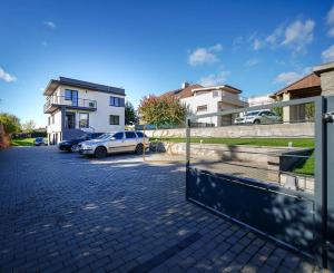 Prenájom 3ibyt s klimatiziáciou,veľkým balkónom a parkovaním