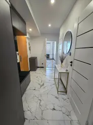 KVALITNE ZREKONŠTRUOVANÝ 3-I BYT - KLÍMA, LOGGIA A PIVNICA