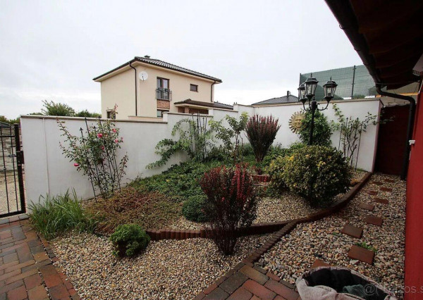 Exkluzívne na predaj - luxusný rodinný dom v Nitre na Šúdoli