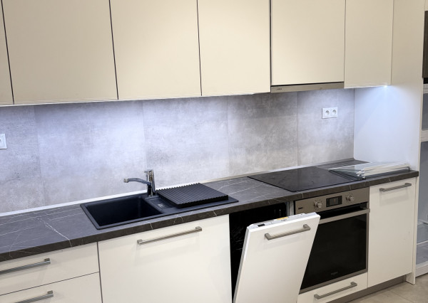 Prenájom veľkého 1-i bytu, 84 m2,v dome s parkovacím miestom