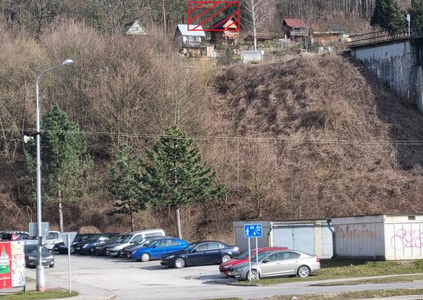 Handlová - záhrada pre chatku - 450m2