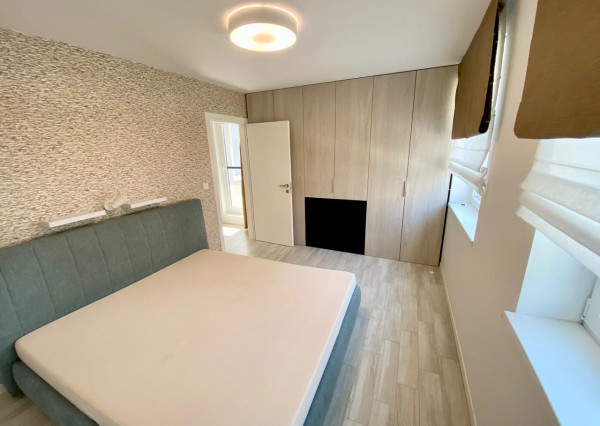 NA PRENÁJOM  ŠTÝLOVÝ 2-i BYT S  TERASOU A PARKOVACÍM MIESTOM