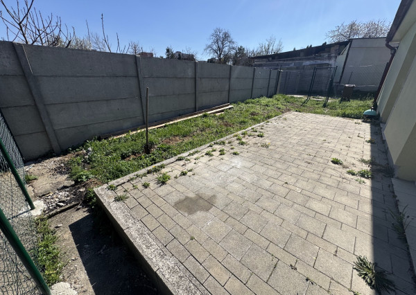 ZNÍŽENÁ CENA 2,5 I BYTU V DOME-TERASA,ZÁHRADA,PARKOVANIE