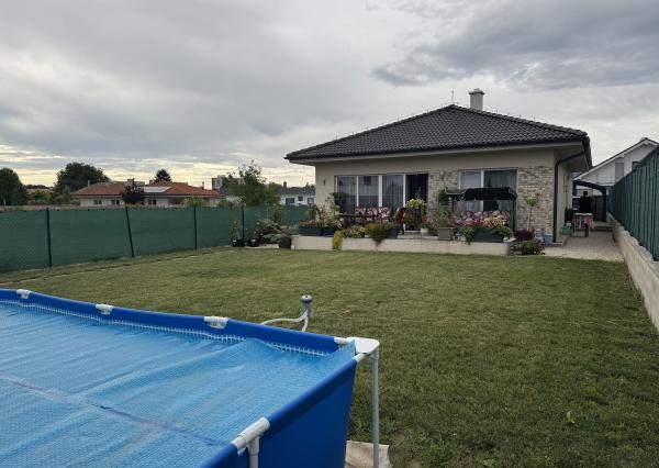 ZNÍŽENÁ CENA - DOM, KDE SA BÝVANIE MENÍ NA POCIT DOMOVA