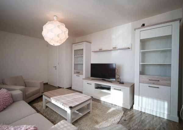 Prenájom 3ibyt s klimatiziáciou,veľkým balkónom a parkovaním