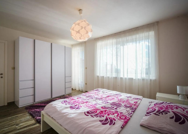 Prenájom 3ibyt s klimatiziáciou,veľkým balkónom a parkovaním