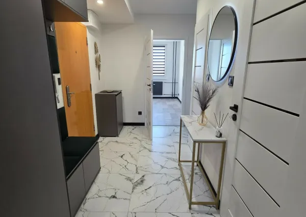 KVALITNE ZREKONŠTRUOVANÝ 3-I BYT - KLÍMA, LOGGIA A PIVNICA