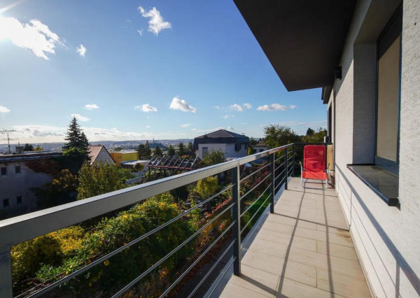 Prenájom 3ibyt s klimatiziáciou,veľkým balkónom a parkovaním