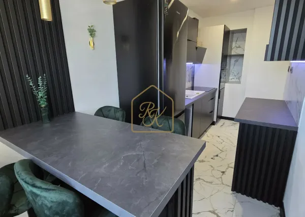 NOVÁ CENA -ZREKONŠTRUOVANÝ 3-I BYT - KLÍMA, LOGGIA A PIVNICA