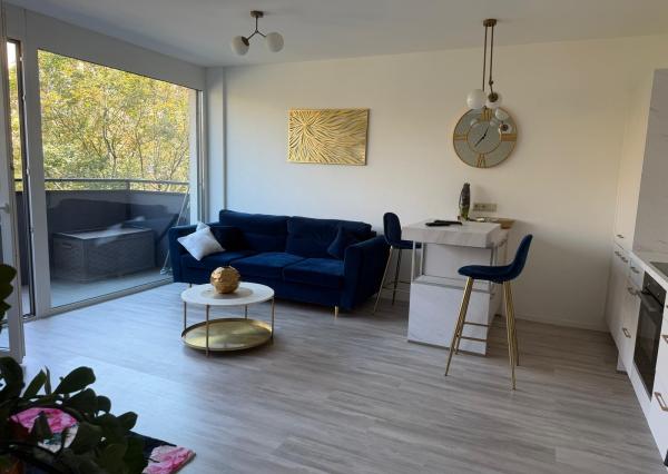 LUXUSNE ZARIADENÝ 2-IZBOVÝ BYT | BALKÓN | VLASTNÉ PARKOVANIE