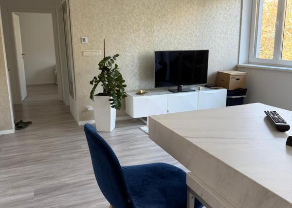 LUXUSNE ZARIADENÝ 2-IZBOVÝ BYT | BALKÓN | VLASTNÉ PARKOVANIE
