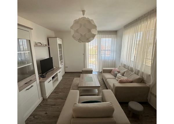 Prenájom 3ibyt s klimatiziáciou,veľkým balkónom a parkovaním
