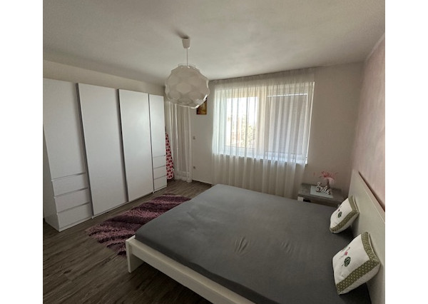 Prenájom 3ibyt s klimatiziáciou,veľkým balkónom a parkovaním