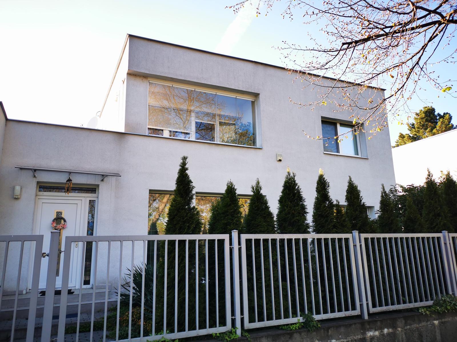REPREZENTATÍVNA MESTSKÁ VILA V CENTRE NITRY